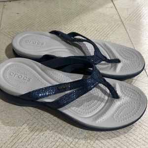 crocs dual comfort sandals